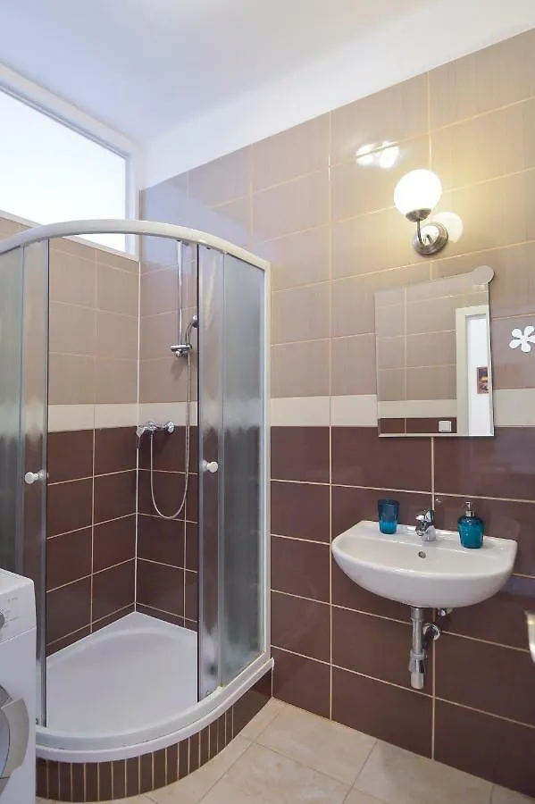 Modern Apartment Navrátilova II Praga
