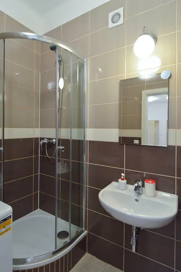 Modern Apartment Navrátilova II Praga