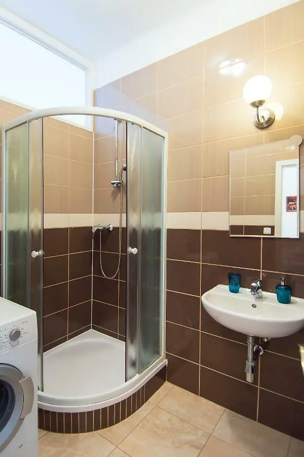 Modern Apartment Navrátilova II Praga