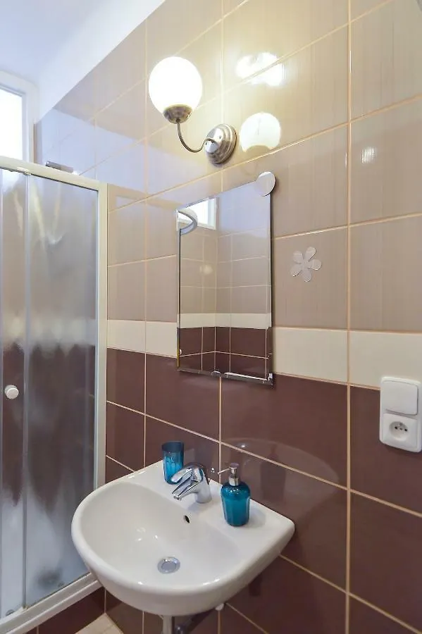 Modern Apartment Navrátilova II Praga