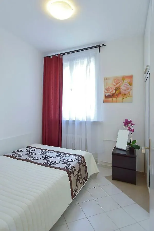 Modern Apartment Navrátilova II Praga República Checa